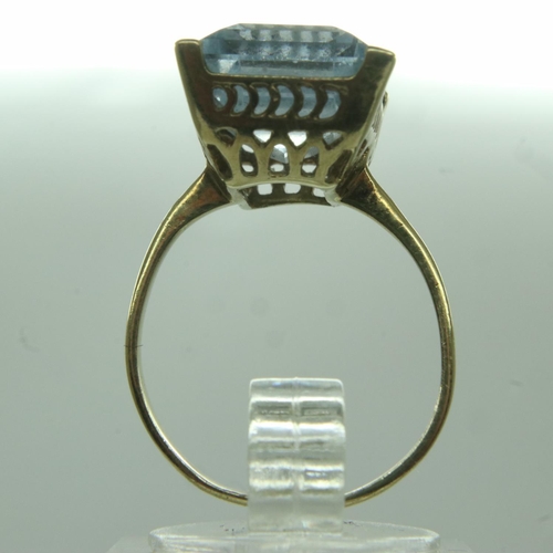 54 - Continental gold ring set with a large topaz, size K, 3.6g, marks indistinct. UK P&P Group 0 (£6+VAT... 