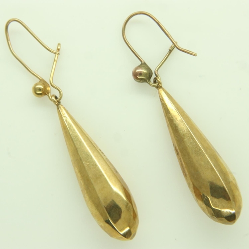 85 - A pair of 9ct gold drop earrings, 2.1g. UK P&P Group 0 (£6+VAT for the first lot and £1+VAT for subs... 