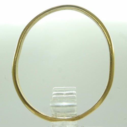 94 - 22ct gold band, damaged, 2.4g. UK P&P Group 0 (£6+VAT for the first lot and £1+VAT for subsequent lo... 