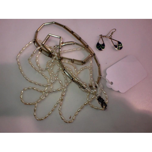 1064 - Silver necklace with a freshwater pearl and a pair of silver enamelled earrings. UK P&P Group 0 (£6+... 