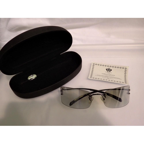 1087 - London Diamond Company sunglasses with inset diamond. UK P&P Group 1 (£16+VAT for the first lot and ... 