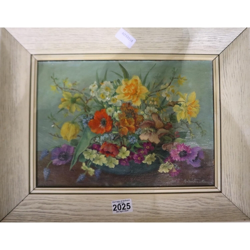 2025 - Andree Rawlinson (1889-1967): oil on board, still life with flowers, 35 x 25 cm. UK P&P Group 3 (£30... 