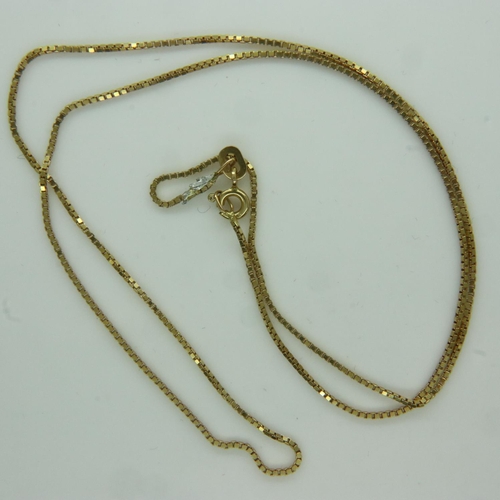 61 - 9ct gold box-link neck chain, repaired, L: 50 cm, 2.7g. UK P&P Group 0 (£6+VAT for the first lot and... 