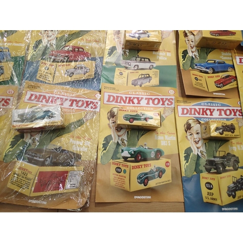 2421 - Thirty two Dinky Toys/De Agostini vehicles, all as new with magazine (twenty four factory sealed), p... 