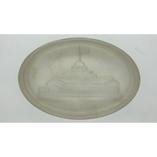 198 - Oval glass paperweight for the Women's Pavilion Art 1876 exposition. UK P&P Group 2 (£20+VAT for the... 