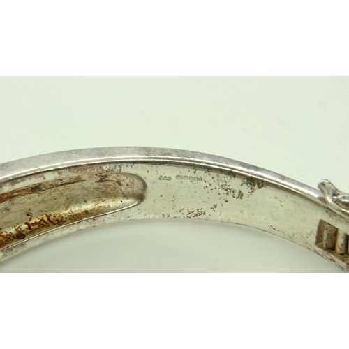 72 - Contemporary 925 silver snap bangle, 47g. UK P&P Group 0 (£6+VAT for the first lot and £1+VAT for su... 