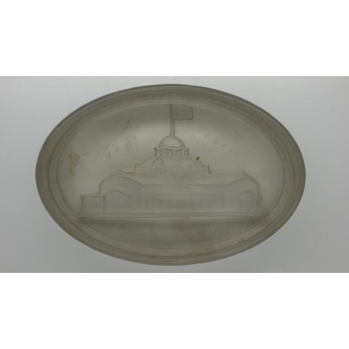 198 - Oval glass paperweight for the Women's Pavilion Art 1876 exposition. UK P&P Group 2 (£20+VAT for the... 