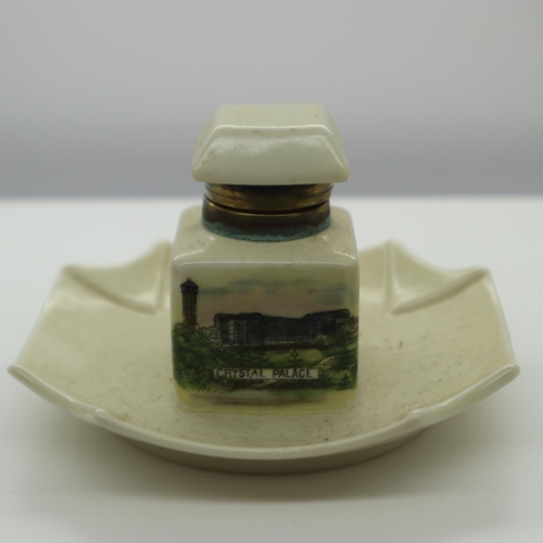 199 - Ceramic Crystal Palace Exhibition inkwell, D: 10 cm. UK P&P Group 2 (£20+VAT for the first lot and £... 