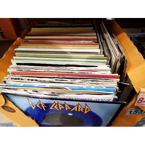 1537 - Box of mixed 70s and 80s singles. Not available for in-house P&P