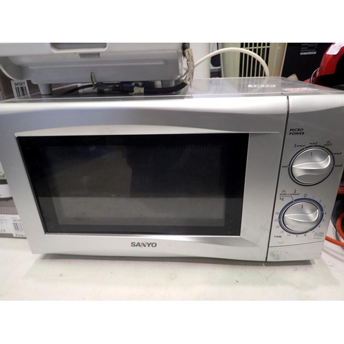 1615 - Panasonic combi microwave. All electrical items in this lot have been PAT tested for safety and have... 