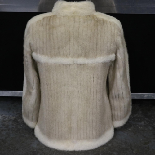 432 - Modern white mink tailored jacket. UK P&P Group 2 (£20+VAT for the first lot and £4+VAT for subseque... 