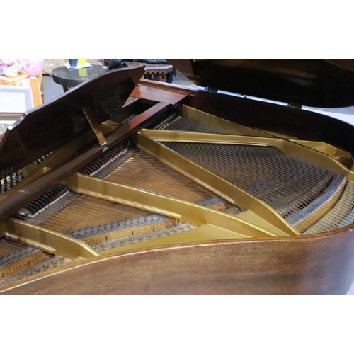 431A - Monington & Weston baby grand piano. Not available for in-house P&P