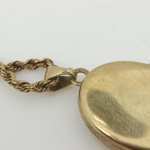 3 - 9ct gold oval locket on a 9ct gold rope-link chain, combined 3.6g. P&P Group 0 (£6+VAT for the first... 