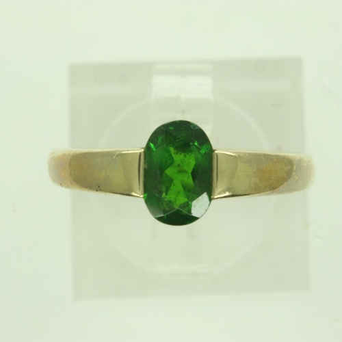 10 - 9ct gold solitaire emerald set ring, size M, 2.3g. UK P&P Group 0 (£6+VAT for the first lot and £1+V... 
