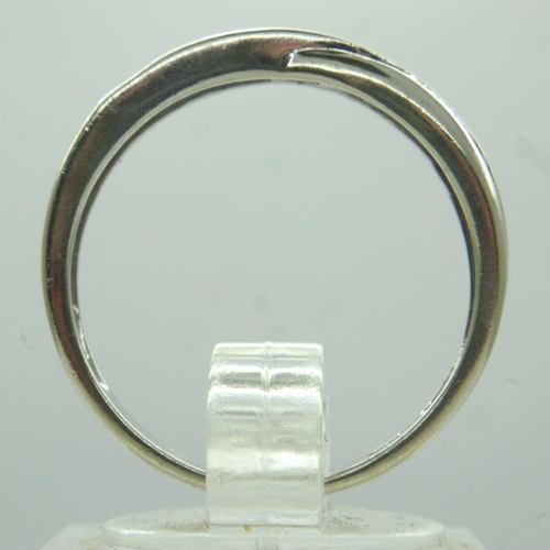 19 - 9ct white gold ring set with blue topaz and cubic zirconia, size O, 2.2g. UK P&P Group 0 (£6+VAT for... 