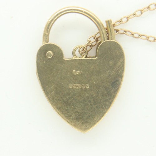 43 - 9ct gold bracelet, with padlock clasp and safety chain, 13.2g. P&P Group 0 (£6+VAT for the first lot... 