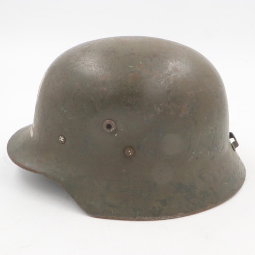 2082 - WWII Finnish Kev Os 4 “The White Death” helmet and liner with printed information. UK P&P Group 2 (£... 