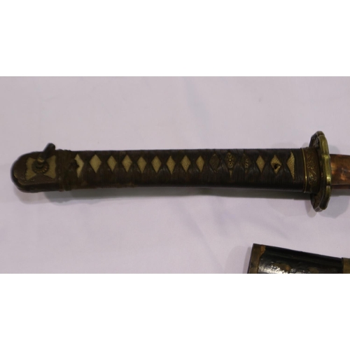 2114 - WWII Japanese Officers Type 98 Shin-Gunto sword with leather-bound steel scabbard, good Tang marking... 