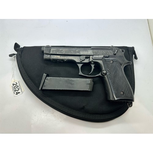 2024 - M92 Beretta 9mm handgun, military model replica, moving parts, in carry case. UK P&P Group 2 (£20+VA... 