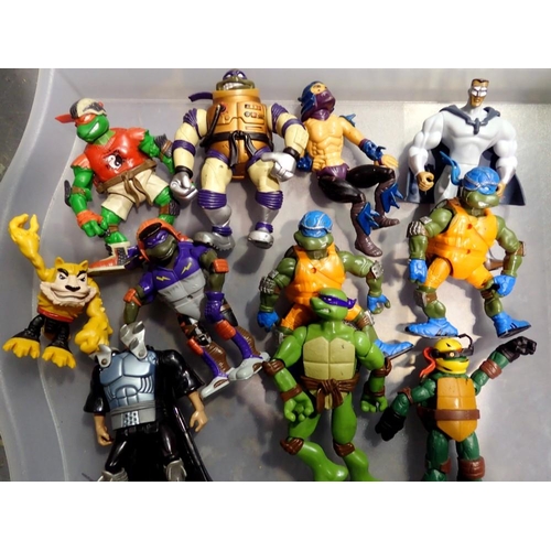 1016 - Eleven Teenage Mutant Ninja Turtles playmates loose figures to include an original Shredder, incompl... 