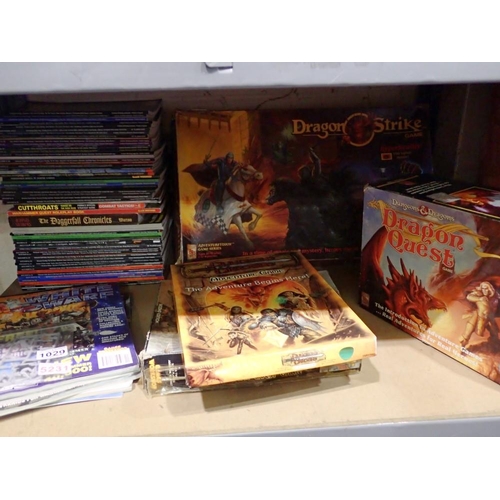 1029 - Large quantity of White Dwarf magazines and four boxed games to include Dungeons & Dragons. Not avai... 