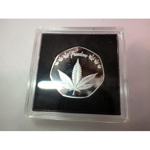 1058 - Weed is the question, 50p commemorative coin in case/ UK P&P Group 0 (£6+VAT for the first lot and £... 