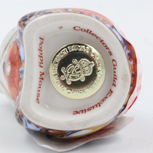 202 - Royal Crown Derby poppy mouse paperweight, gold stopper, H: 70 mm. UK P&P Group 1 (£16+VAT for the f... 