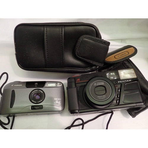 1137 - Pentax zoom 70 camera and Canon sure shot sleek camera. UK P&P Group 1 (£16+VAT for the first lot an... 