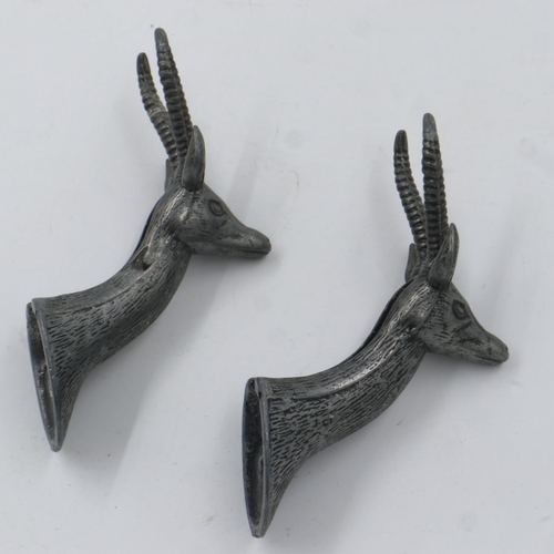 313 - A pair of stag wall hooks, H: 12 cm. UK P&P Group 1 (£16+VAT for the first lot and £2+VAT for subseq... 