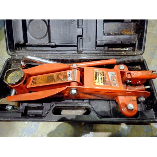 1996B - Boxed two ton trolley jack with handle. Not available for in-house P&P