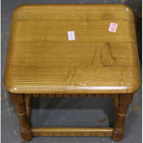 2114 - Pair of golden oak lamp tables in the Ercol manner, 45x39x43cm H. Loss of varnish to one top. Not av... 