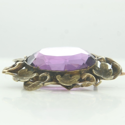 29 - Victorian unmarked 15ct gold amethyst set brooch. UK P&P Group 0 (£6+VAT for the first lot and £1+VA... 