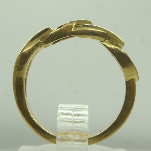 42 - A modern 18ct gold diamond set ring, size L, 4.8g. UK P&P Group 0 (£6+VAT for the first lot and £1+V... 