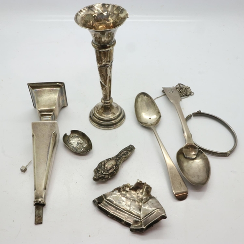 113 - Quantity of mixed damaged silver, combined 150g. UK P&P Group 1 (£16+VAT for the first lot and £2+VA... 