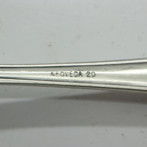 118 - A quantity of mixed white metal flatware, most bearing Continental marks. UK P&P Group 1 (£16+VAT fo... 