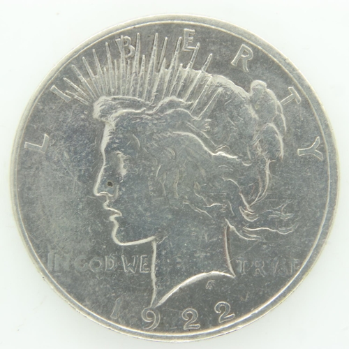 148 - 1922 American silver Peace dollar. UK P&P Group 0 (£6+VAT for the first lot and £1+VAT for subsequen... 