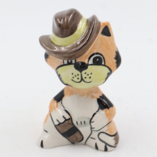 184 - Lorna Bailey cat, The Duke, no cracks or chips, H: 12 cm. UK P&P Group 1 (£16+VAT for the first lot ... 