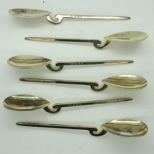 117 - A set of six hallmarked silver Arts & Crafts style teaspoons, combined 65g. UK P&P Group 1 (£16+VAT ... 