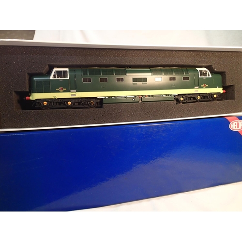 2043 - Heljan O gauge, class 55 diesel, two tone green, small yellow ends, late crest, un-numbered, excelle... 