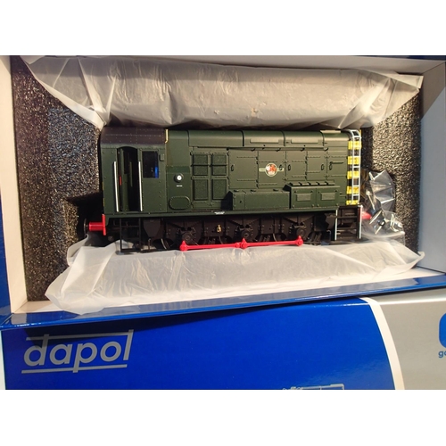 2058 - Dapol O gauge 7D-008-009U, class 08 diesel, green, late crest, wasp stripes, un-numbered, boxed as n... 