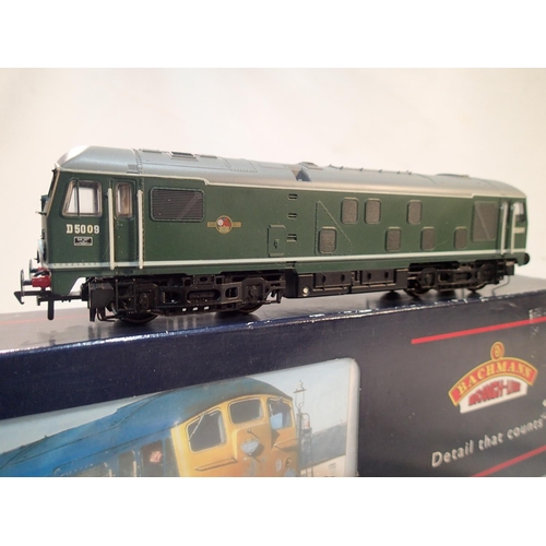 2212 - Bachmann class 24 diesel, D5009, green, late crest, excellent condition, detail fitted, in box for D... 