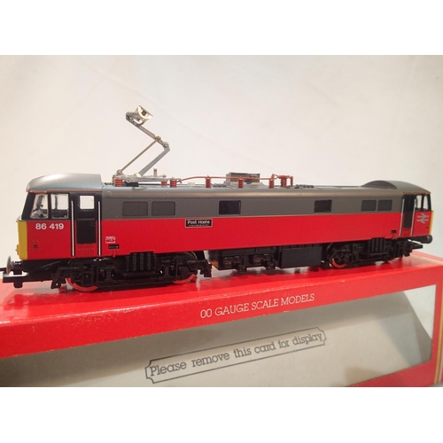 2235 - Hornby R589, class 86 electric, Post Haste, 86419, red, near mint condition, box with wear. UK P&P G... 