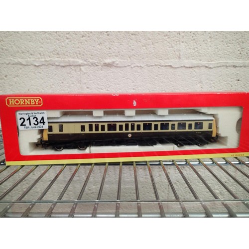 2134 - Hornby R2644, class 121, Driving Motor Brake, W55020, chocolate/cream, yellow ends, near mint condit... 