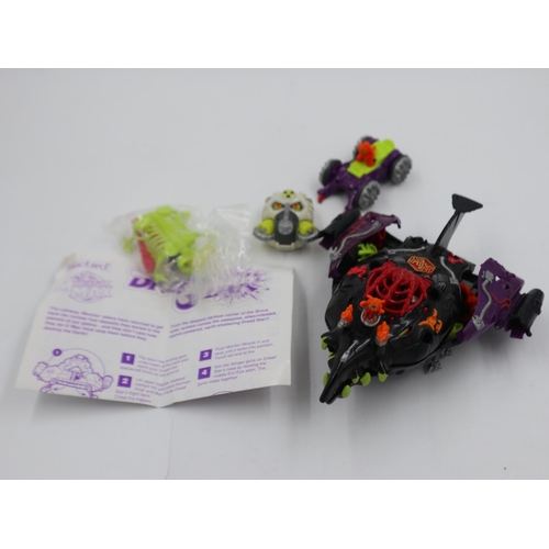 2531 - Loose Mighty Max Dread Star with paperwork and other loose items/mini figures. UK P&P Group 1 (£16+V... 