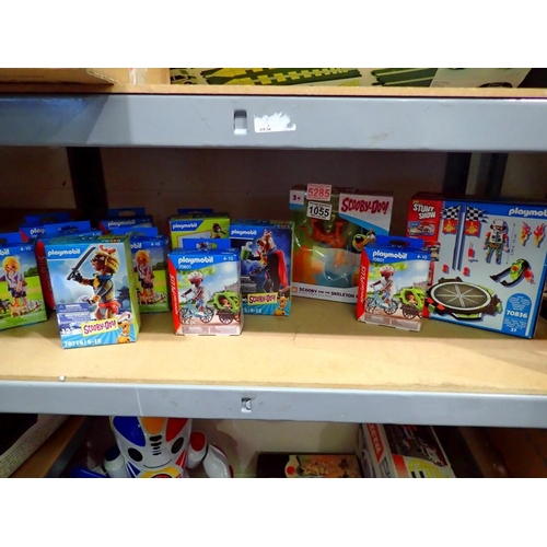 1055 - Scooby Doo, Playmobil and others. Not available for in-house P&P