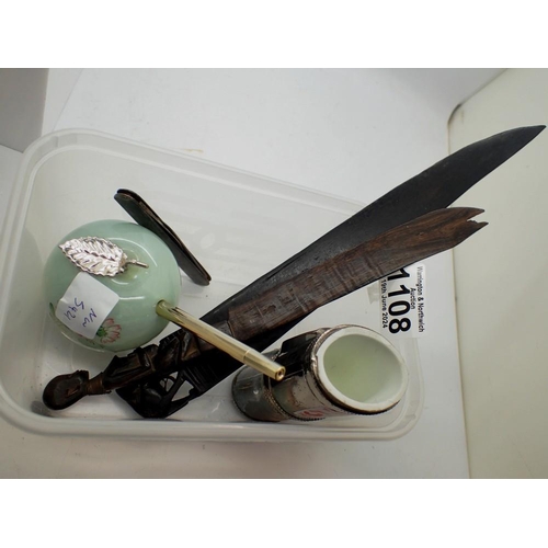 1108 - Mixed collectables including a pen stand. UK P&P Group 2 (£20+VAT for the first lot and £4+VAT for s... 