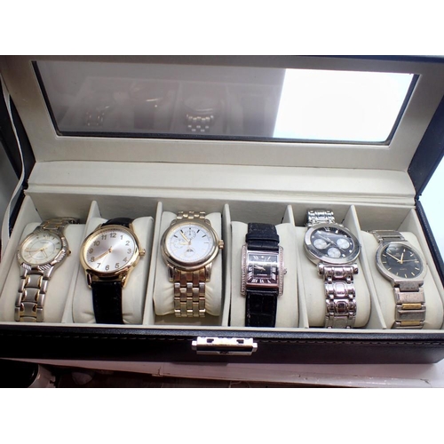 1116 - Six mens wristwatches in display storage case, all working at lotting up. UK P&P Group 1 (£16+VAT fo... 