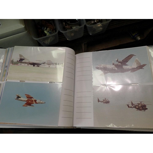 1162 - Album containing approximately 180 photographs of military, RAF and USAF aircraft. UK P&P Group 1 (£... 