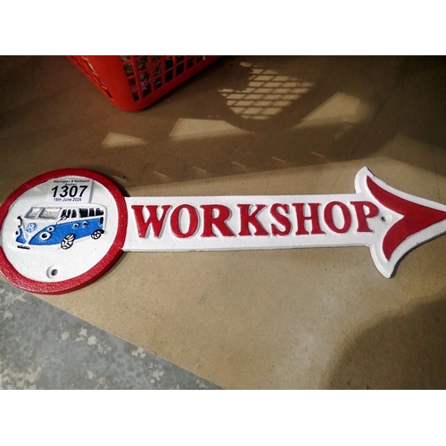 1307 - Cast iron VW workshop arrow sign, L: 41 cm. UK P&P Group 2 (£20+VAT for the first lot and £4+VAT for... 