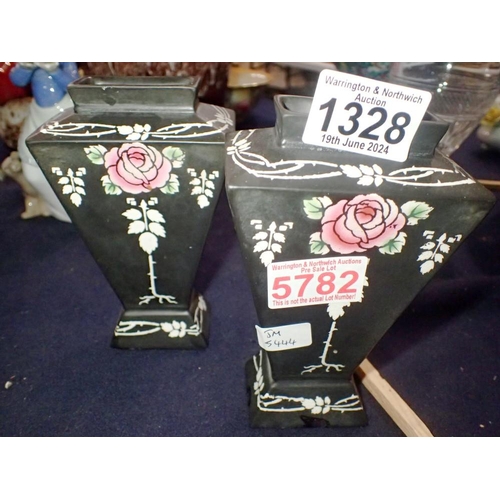 1328 - Pair of Shelley black vases, H: 16 cm. UK P&P Group 2 (£20+VAT for the first lot and £4+VAT for subs... 